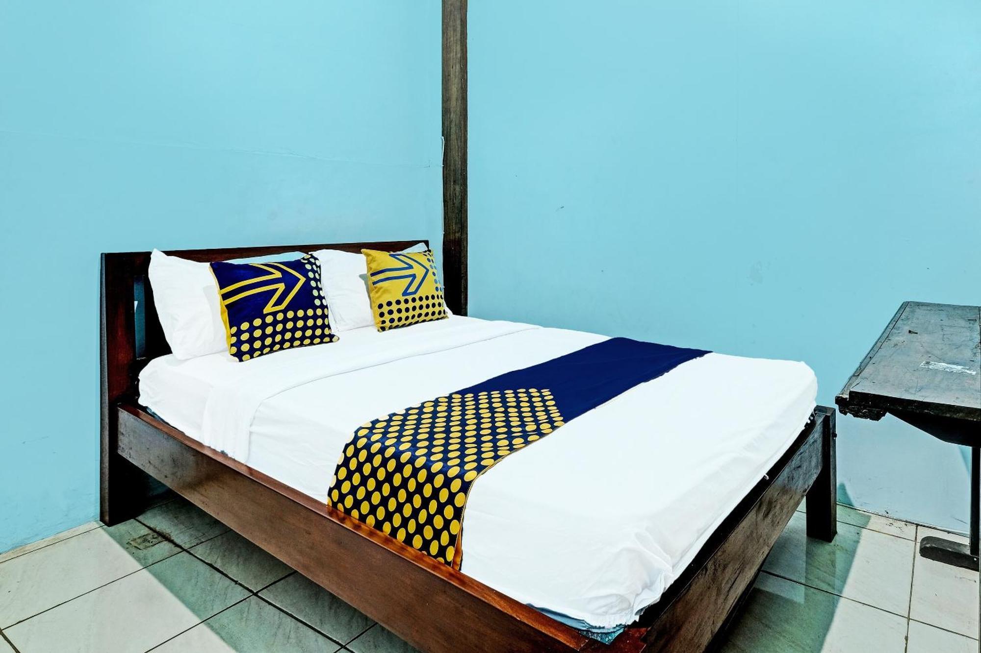 Spot On 91916 Joglo Doyong Homestay Syariah Yogyakarta Dış mekan fotoğraf