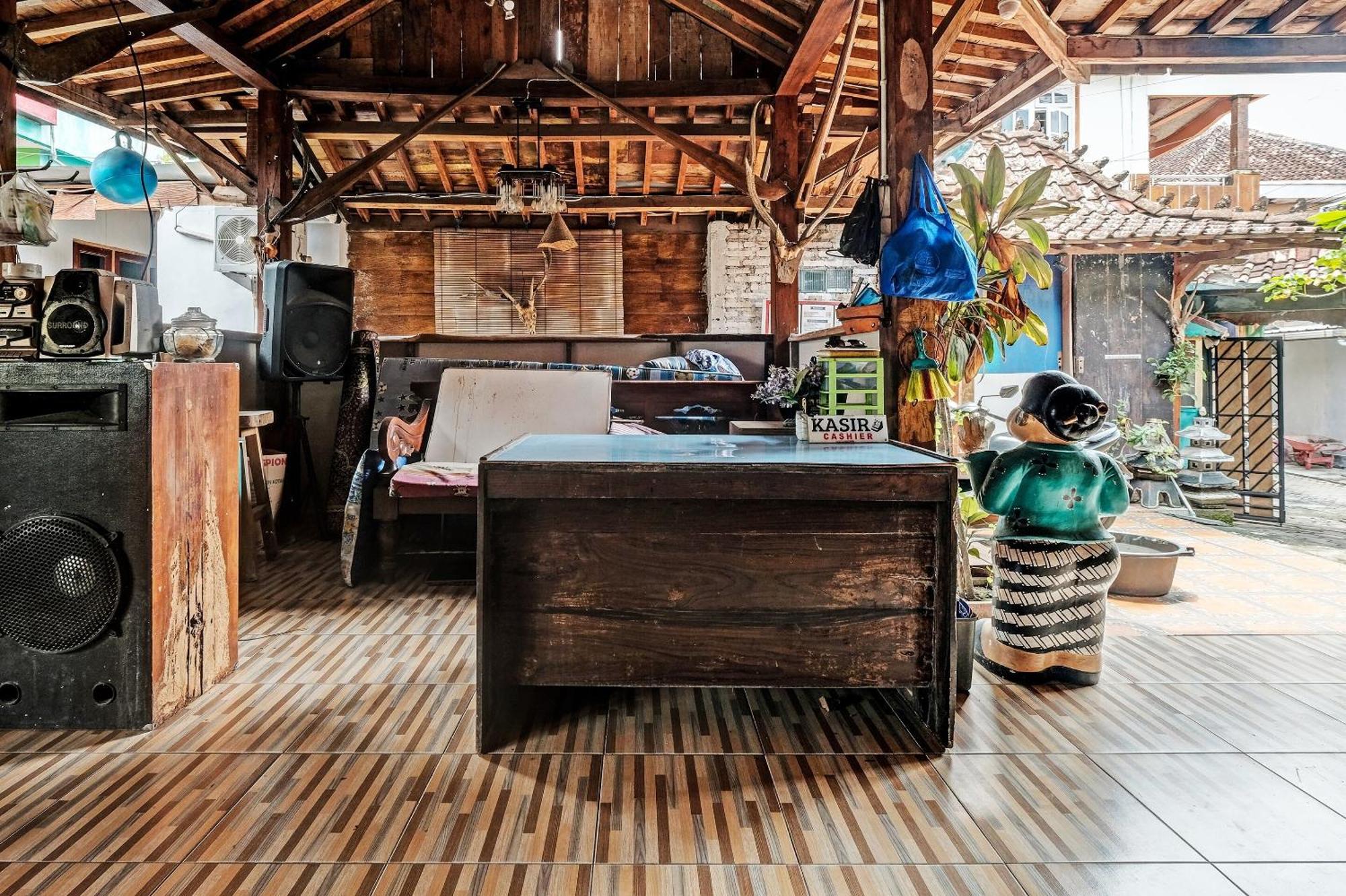 Spot On 91916 Joglo Doyong Homestay Syariah Yogyakarta Dış mekan fotoğraf