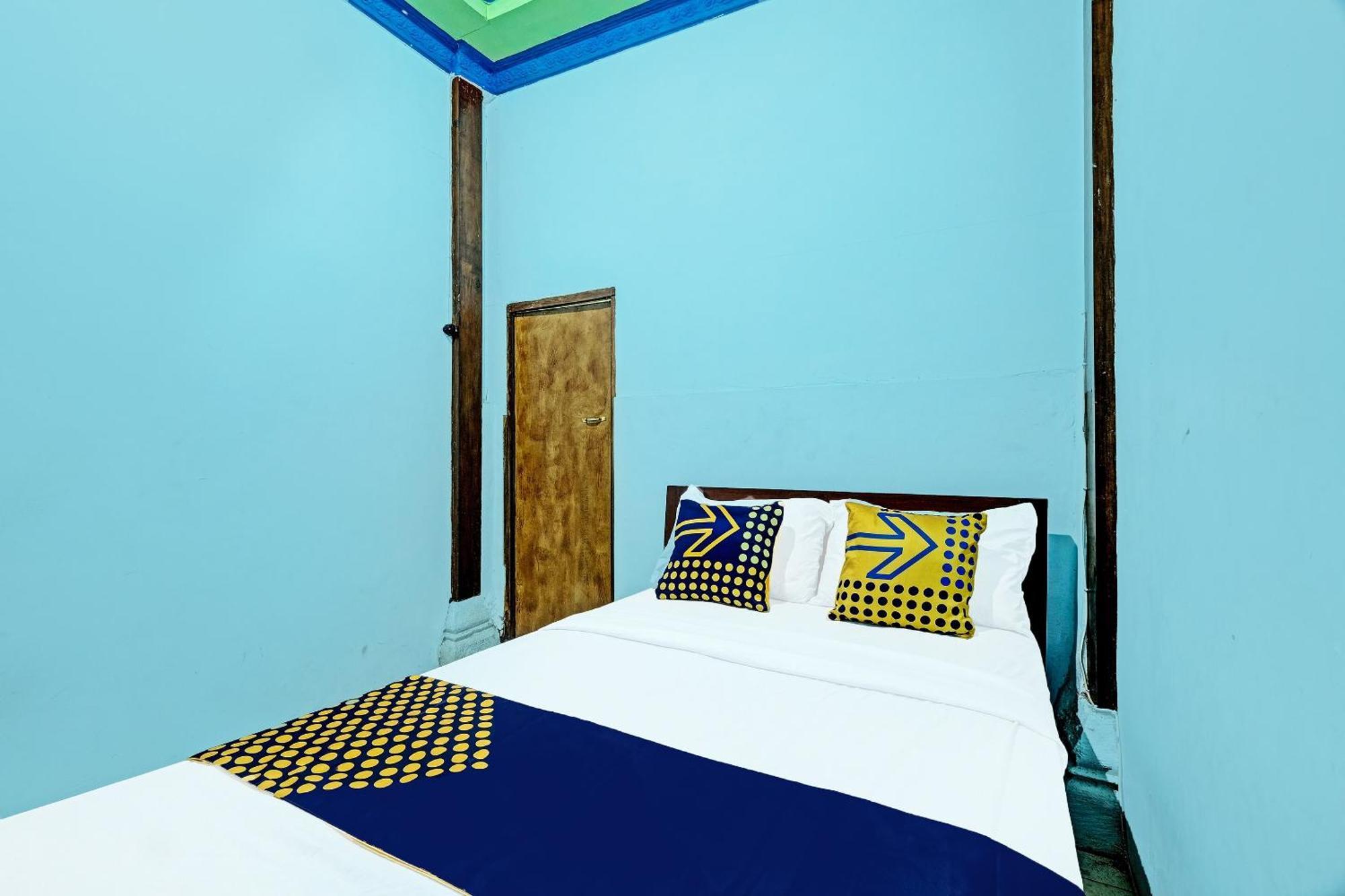Spot On 91916 Joglo Doyong Homestay Syariah Yogyakarta Dış mekan fotoğraf